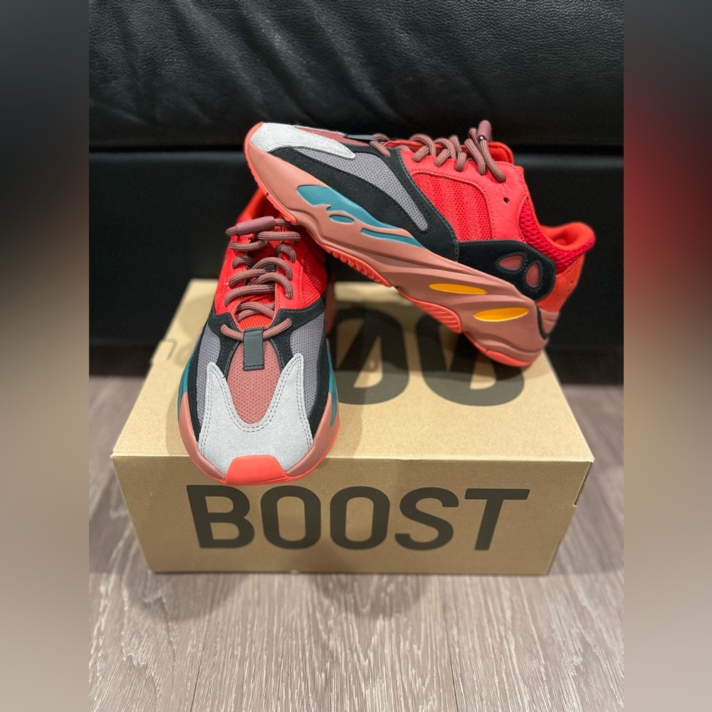 ADIDAS YEEZY BOOST 700 HI-RES RED